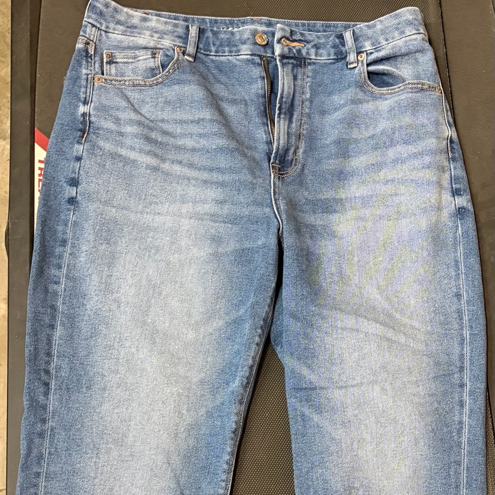 Women’s Light Blue Stretch Denim Jeans